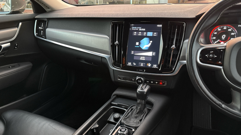 Volvo V90 2.0 T4 Momentum Plus 5dr Geartronic Petrol Estate